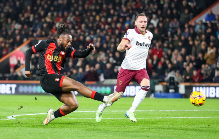 AFC Bournemouth vs West Ham (03:00 17/12) | Xem lại trận đấu